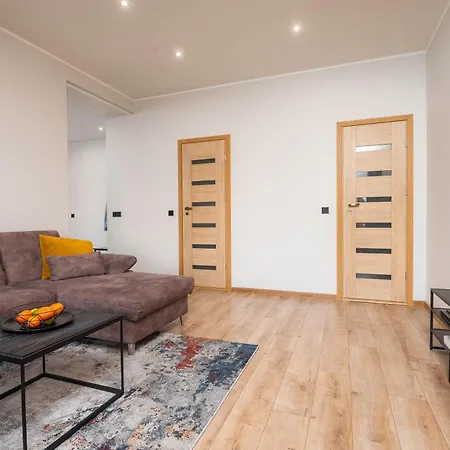 Ringi Heritage Old Town Residences - The Brick & Beam Apartment - Terrace & Parking * Pärnu